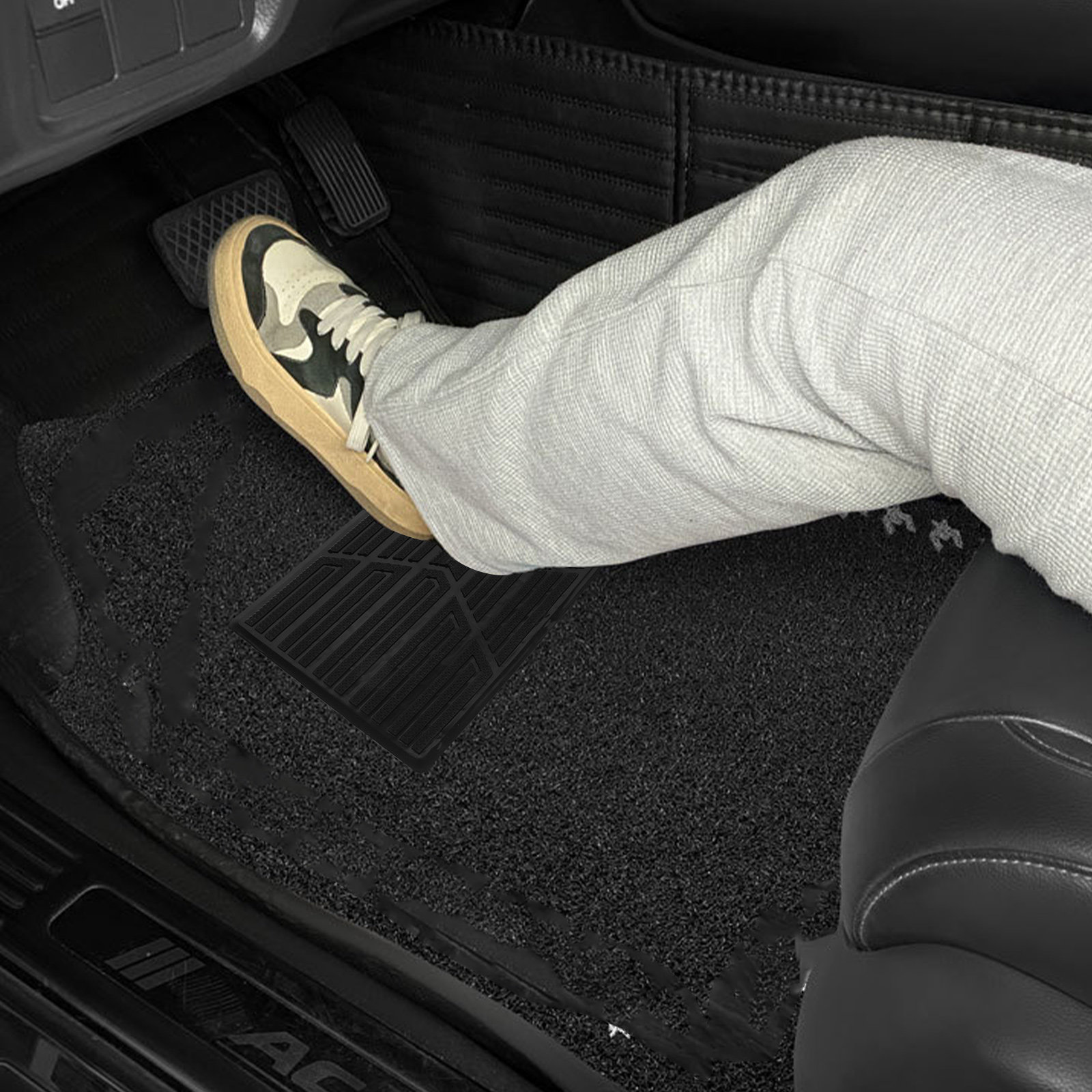 Car Floor Mat - Solusi Perbaikan Karpet Lantai Mobil dari
