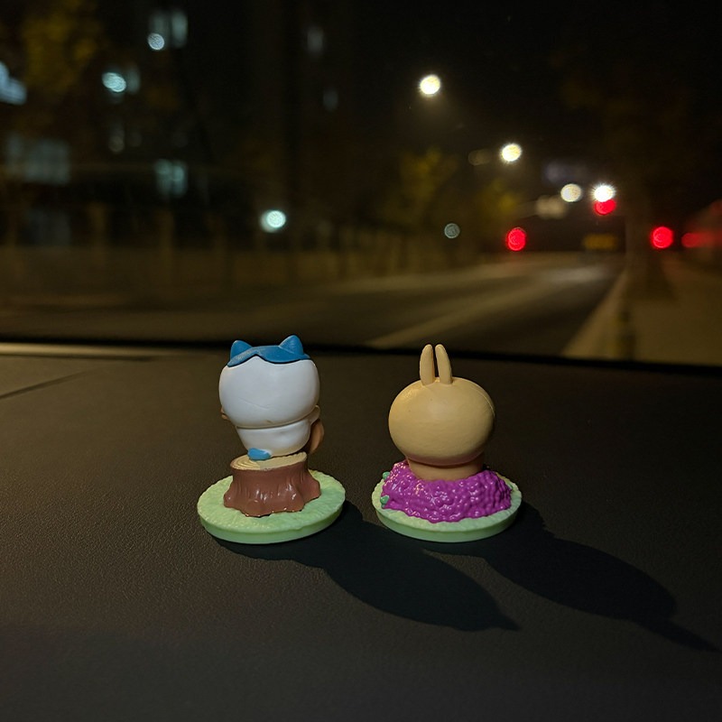 Figurine Anime Chiikawa Hachiw - Car Accessories Japanese ulasan dan harga